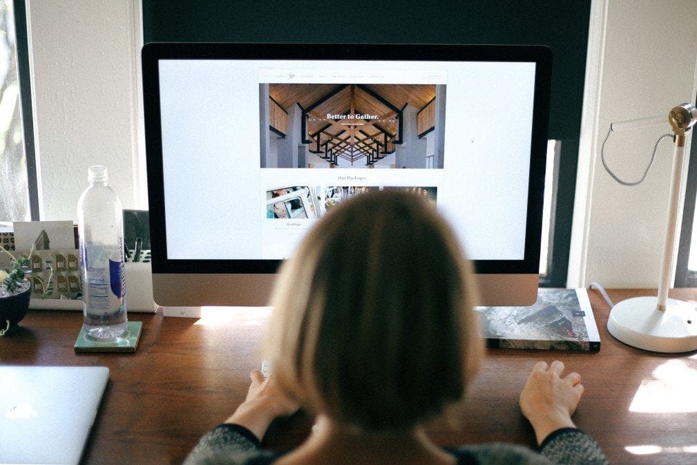 ¿Necesita un pequeño negocio una página web ? 1 sitio web corporativo